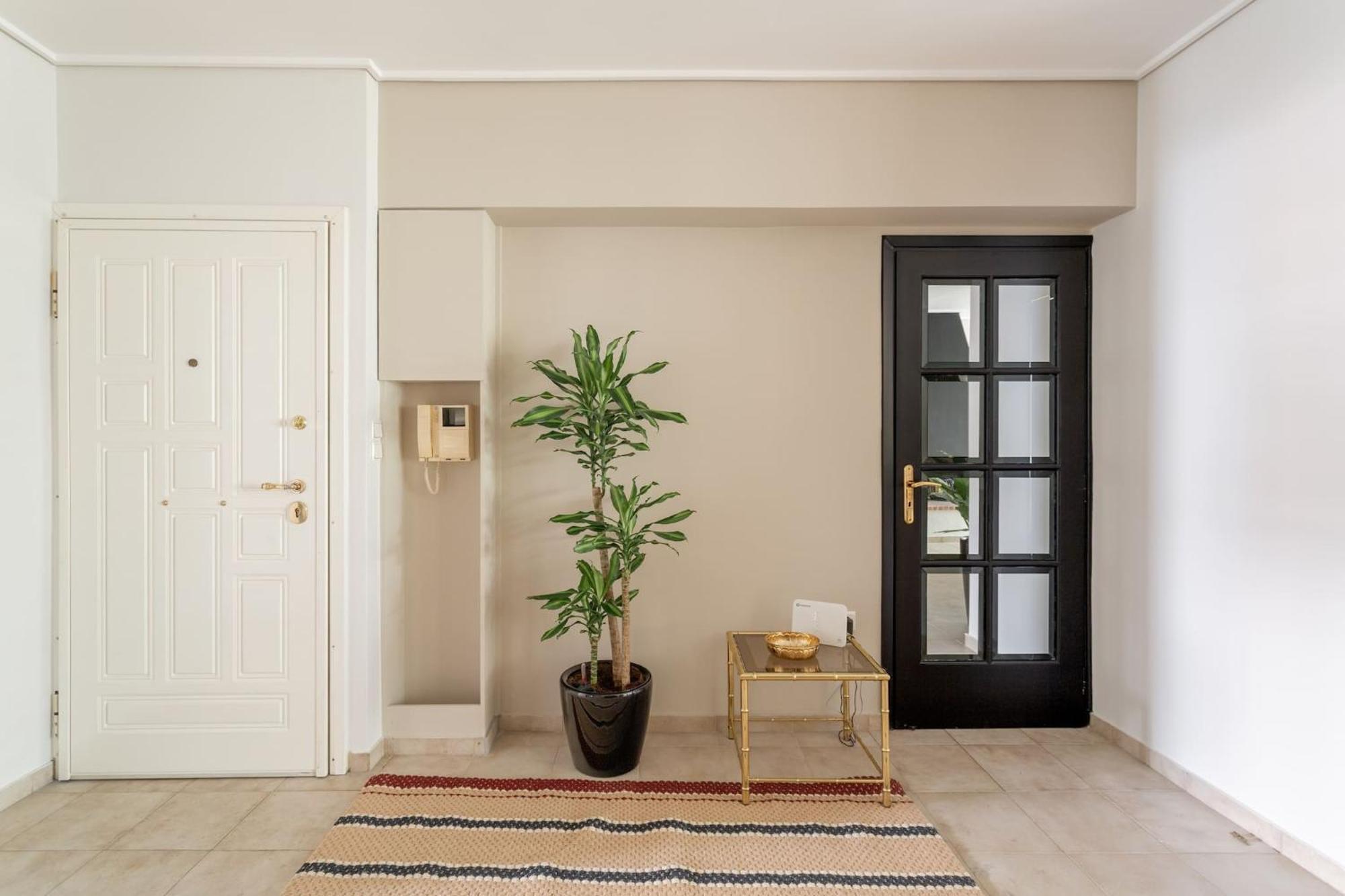 Fresh Detailed Stylish Apartment At Acropolis Athens Exterior photo